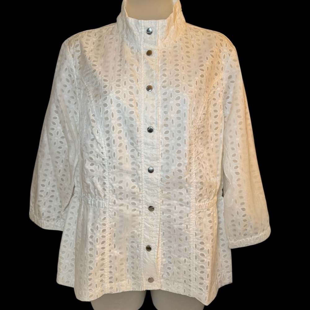 Chico’s White Eyelet Jacket Lightweight Snap Front Size Chico’s 1 US M